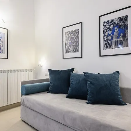 Into Mann Guest house