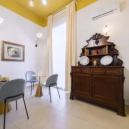 Apartment Into Mann *