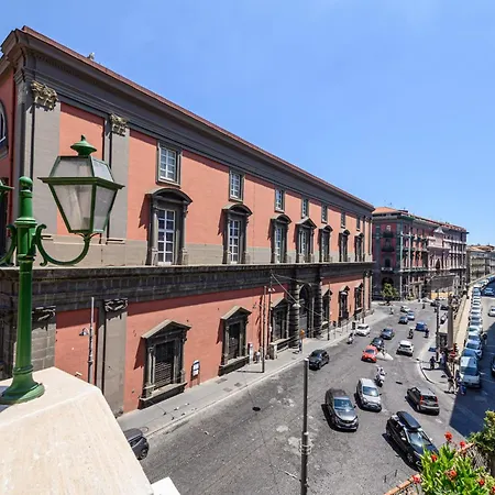 Apartment Into Mann Neapel