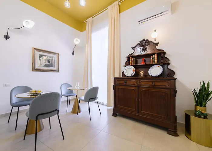 Apartment Into Mann *