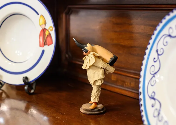 Into Mann Apartment *